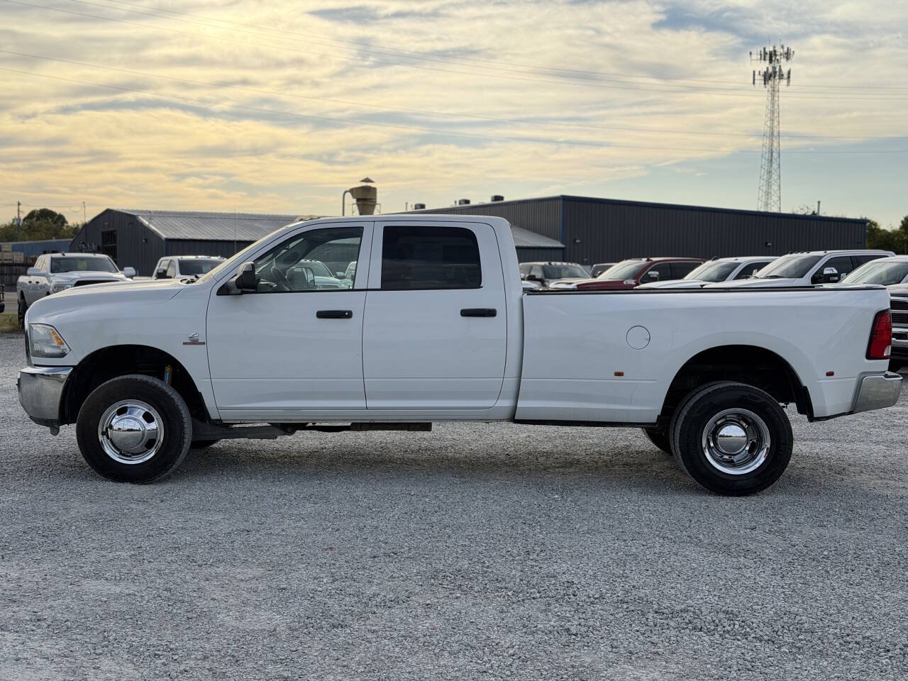 Used 2015 RAM 3500 Tradesman w/ Chrome Appearance Group AWD/4WD image 2