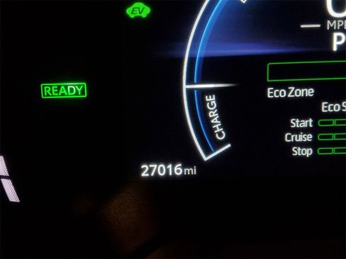 Certified 2023 Toyota Corolla Cross XSE w/ Convenience Package image 25