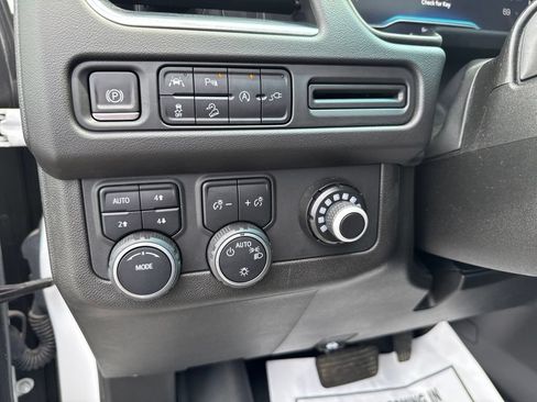 Used 2022 Chevrolet Tahoe Z71 AWD/4WD image 30