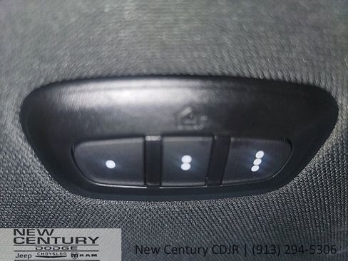 Used 2025 RAM 1500 Laramie image 15