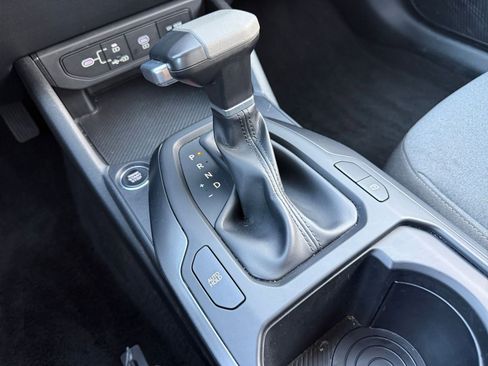 Used 2025 Kia K4 LXS image 42