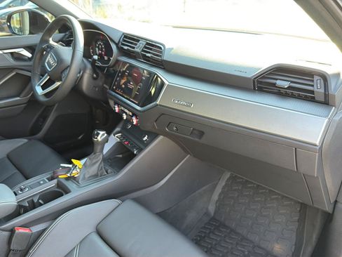 Used 2025 Audi Q3 2.0T Premium AWD/4WD image 21