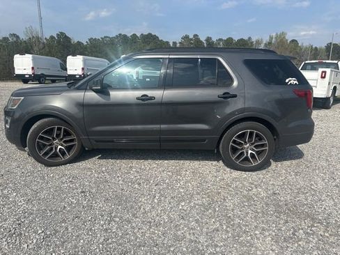 Used 2017 Ford Explorer Sport w/ Equipment Group 401A image 6
