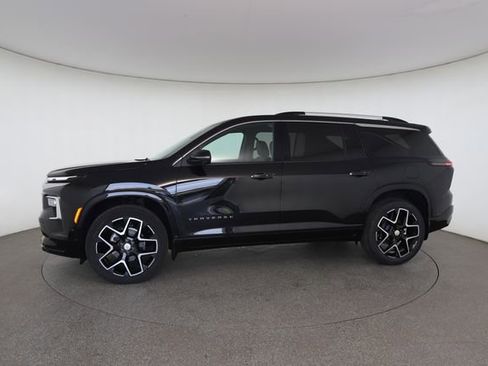 Used 2025 Chevrolet Traverse High Country FWD image 6