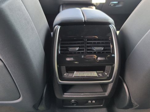 Used 2026 BMW X5 xDrive50e AWD/4WD image 31