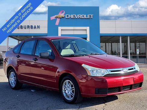 Used 2010 Ford Focus SE image 3