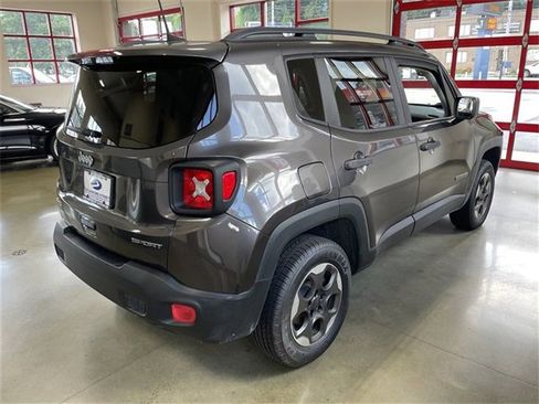 Used 2018 Jeep Renegade Sport w/ Power & Air Group image 4