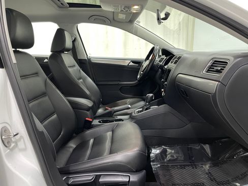 Used 2018 Volkswagen Jetta SE image 30