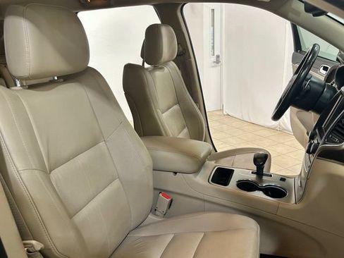 Used 2014 Jeep Grand Cherokee Limited RWD image 18
