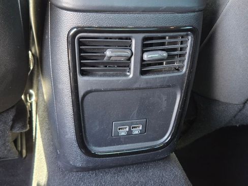 Used 2020 Dodge Charger SXT w/ Blacktop Package RWD image 16