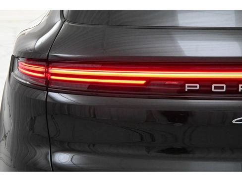 Used 2024 Porsche Cayenne S AWD/4WD image 29