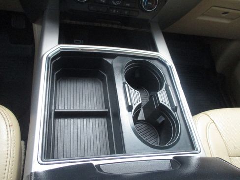 Used 2017 Ford F250 Lariat w/ Lariat Value Package image 15