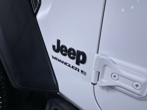 Used 2024 Jeep Wrangler Unlimited Sport AWD/4WD image 25