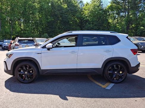 Used 2022 Volkswagen Taos SE AWD/4WD image 6