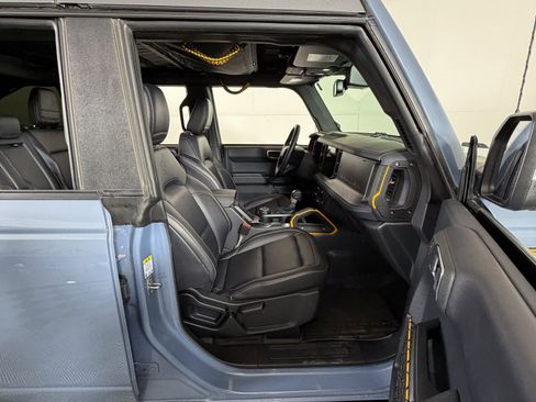 Used 2024 Ford Bronco Badlands image 5