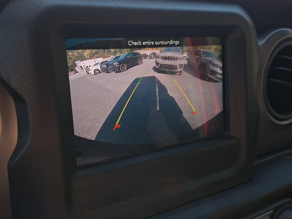 Used 2023 Jeep Wrangler Unlimited Sport AWD/4WD image 4