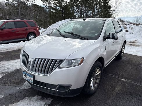 Used 2015 Lincoln MKX Base w/ Equipment Group 101A image 2