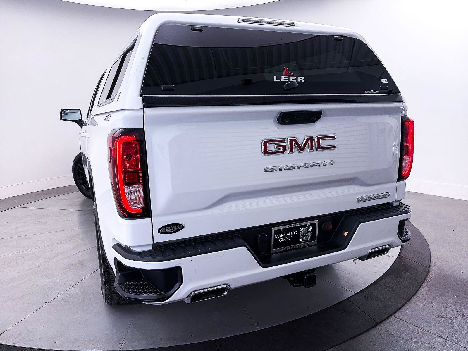 Used 2024 GMC Sierra 1500 Elevation w/ X31 Off-Road Package AWD/4WD image 10