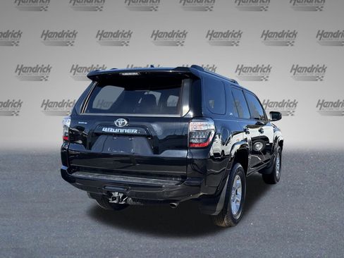 Used 2022 Toyota 4Runner SR5 image 10