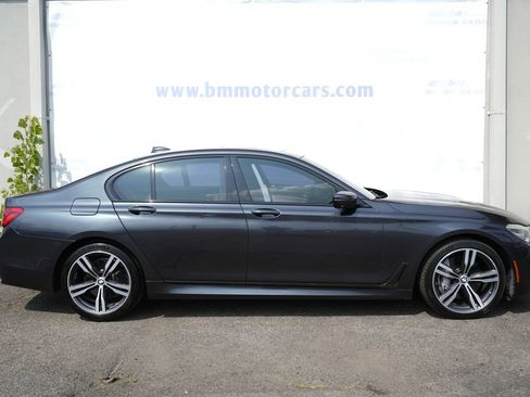 Used 2016 BMW 750i xDrive AWD/4WD image 7