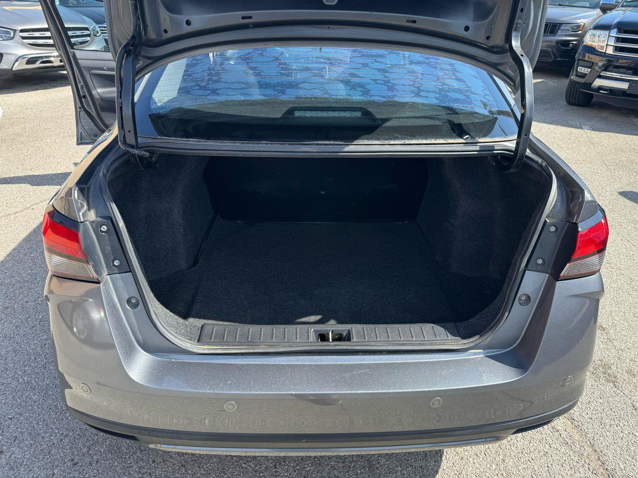 Used 2020 Nissan Versa S FWD image 24