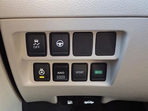 Used 2022 Nissan Rogue Sport SL image 23