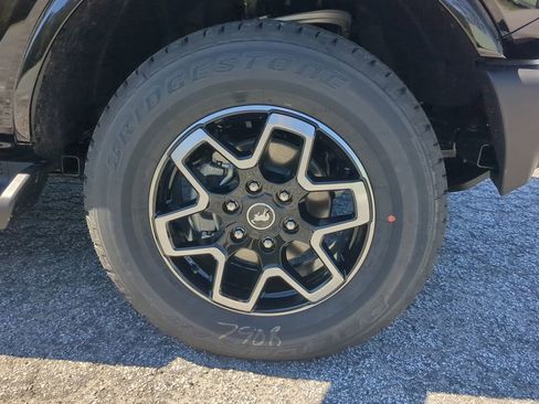 New 2026 Ford Bronco Outer Banks image 9