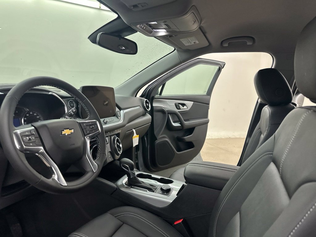 New 2026 Chevrolet Blazer LT w/ Midnight/Sport Edition AWD/4WD image 31