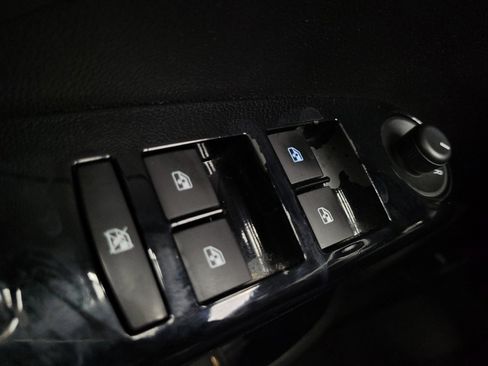 Used 2016 Chevrolet Sonic RS image 27