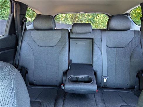 Used 2022 Hyundai Santa Fe SEL FWD image 17