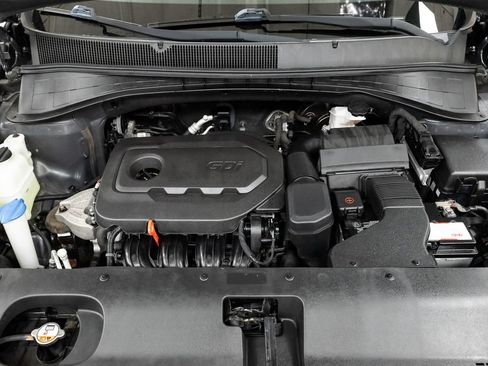 Used 2016 Kia Sorento FWD image 3