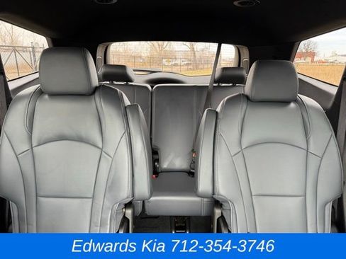 Used 2024 Buick Enclave Premium image 33