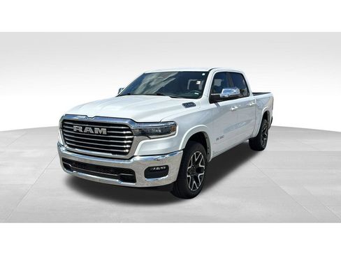 Used 2025 RAM 1500 Laramie AWD/4WD image 3