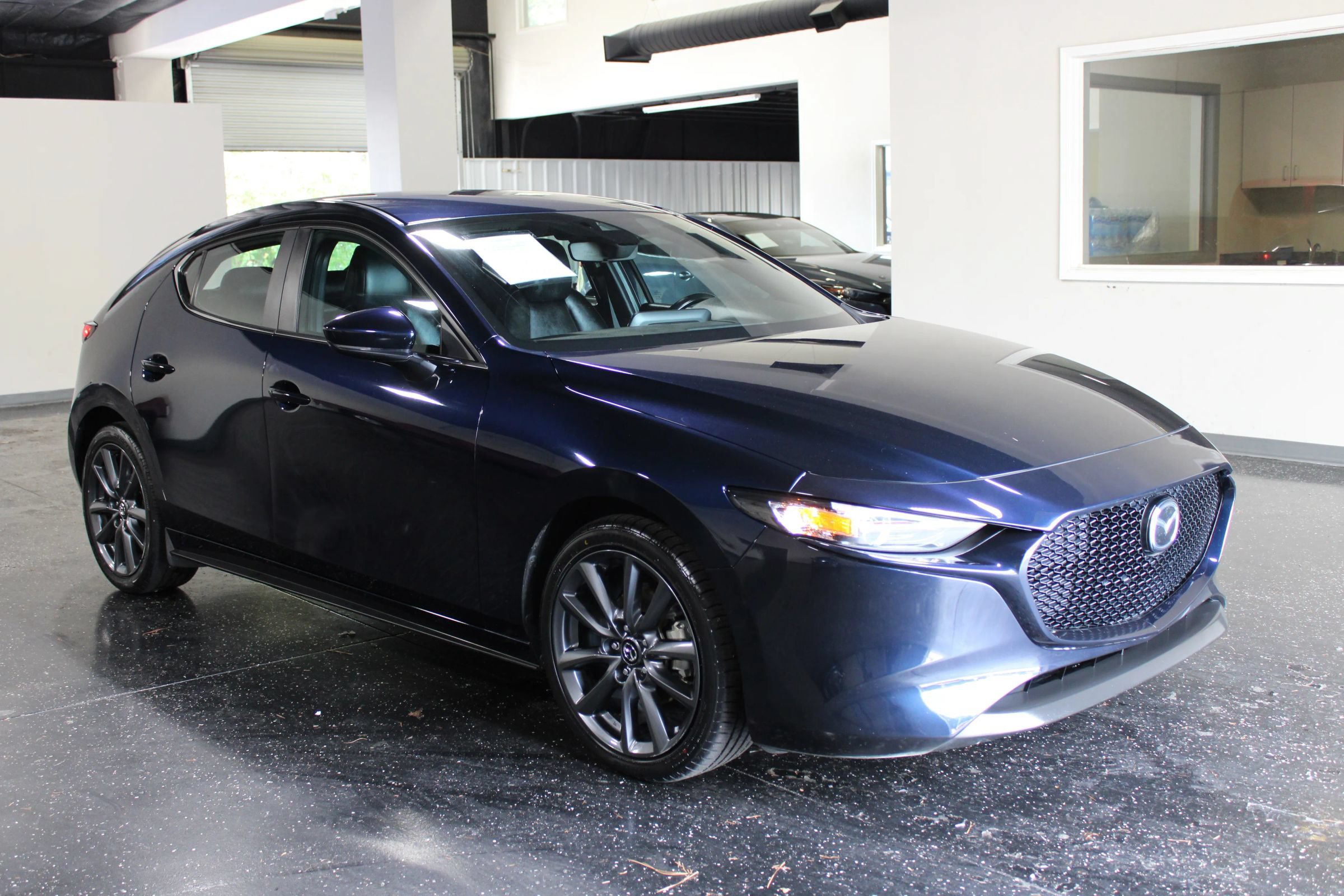 Used 2023 MAZDA MAZDA3 s FWD image 2