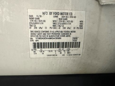 Used 2021 Ford Explorer XLT w/ Equipment Group 202A AWD/4WD image 32