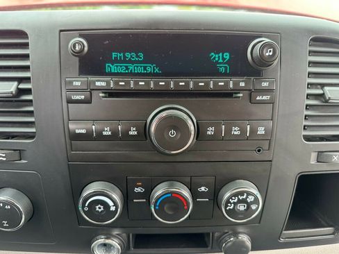 Used 2008 GMC Sierra 2500 SLE w/ Snow Plow Prep Package AWD/4WD image 11