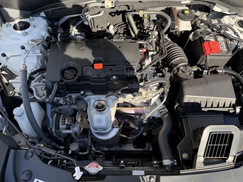 Used 2025 Honda HR-V LX image 27