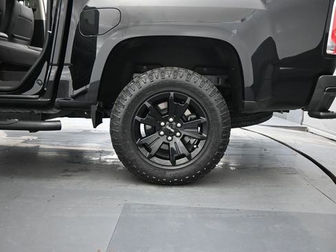 Used 2022 GMC Canyon AT4 image 19