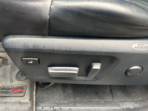 Used 2017 Toyota Tundra Platinum AWD/4WD image 9
