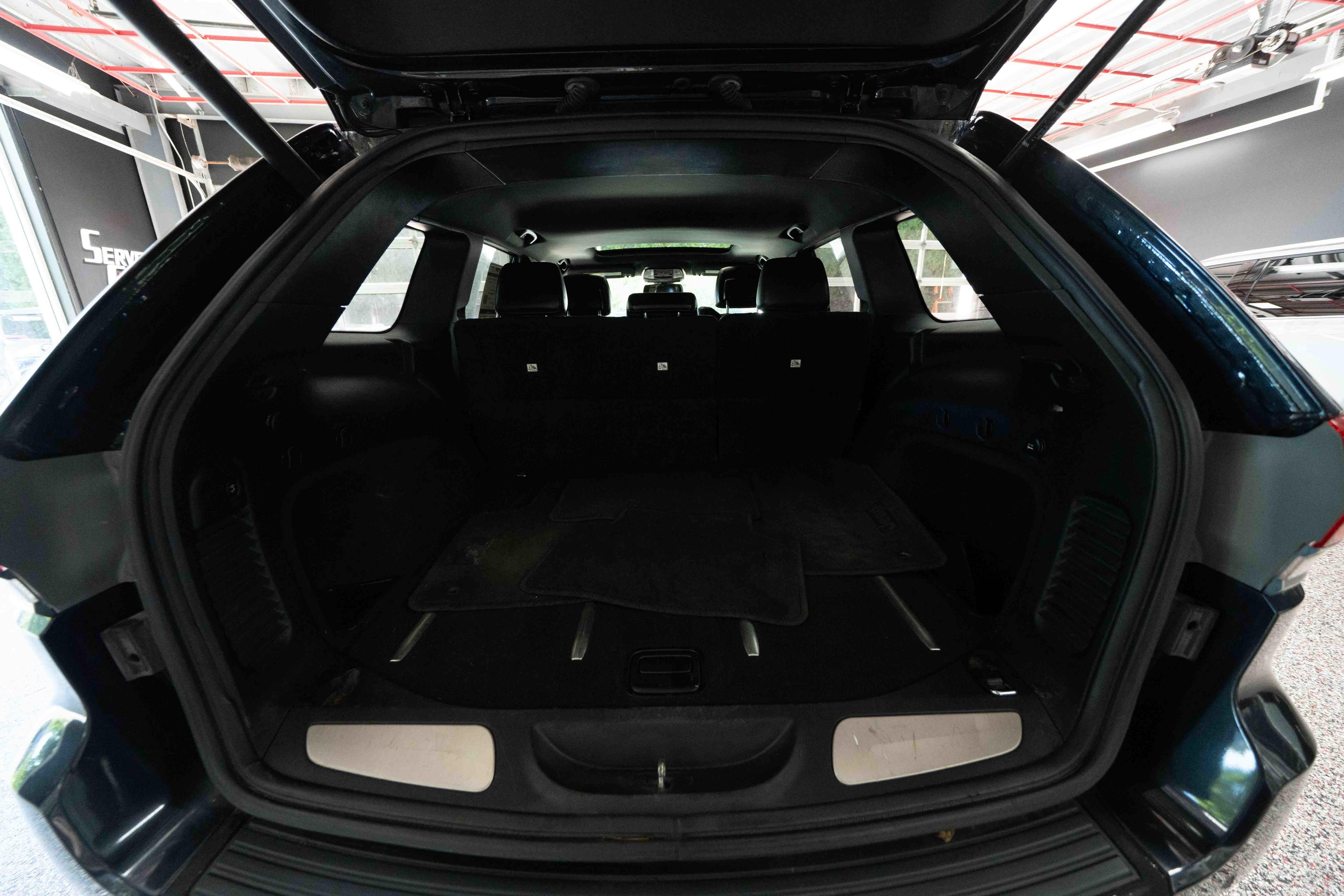 Used 2015 Jeep Grand Cherokee Limited AWD/4WD image 27