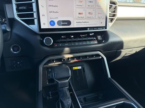 Used 2022 Toyota Tundra Limited image 15