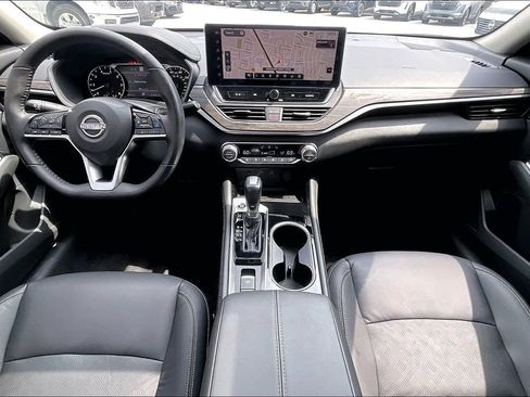 Used 2024 Nissan Altima 2.5 SL AWD/4WD image 21