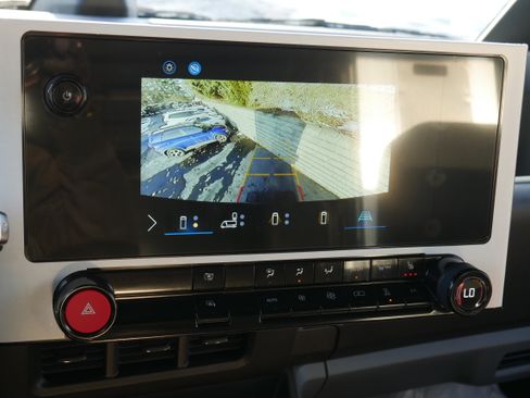 New 2025 Chevrolet Brightdrop 600 w/ Power Door Package image 21