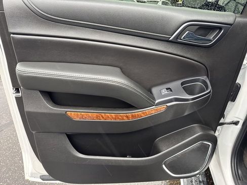 Used 2018 Chevrolet Suburban Premier image 42