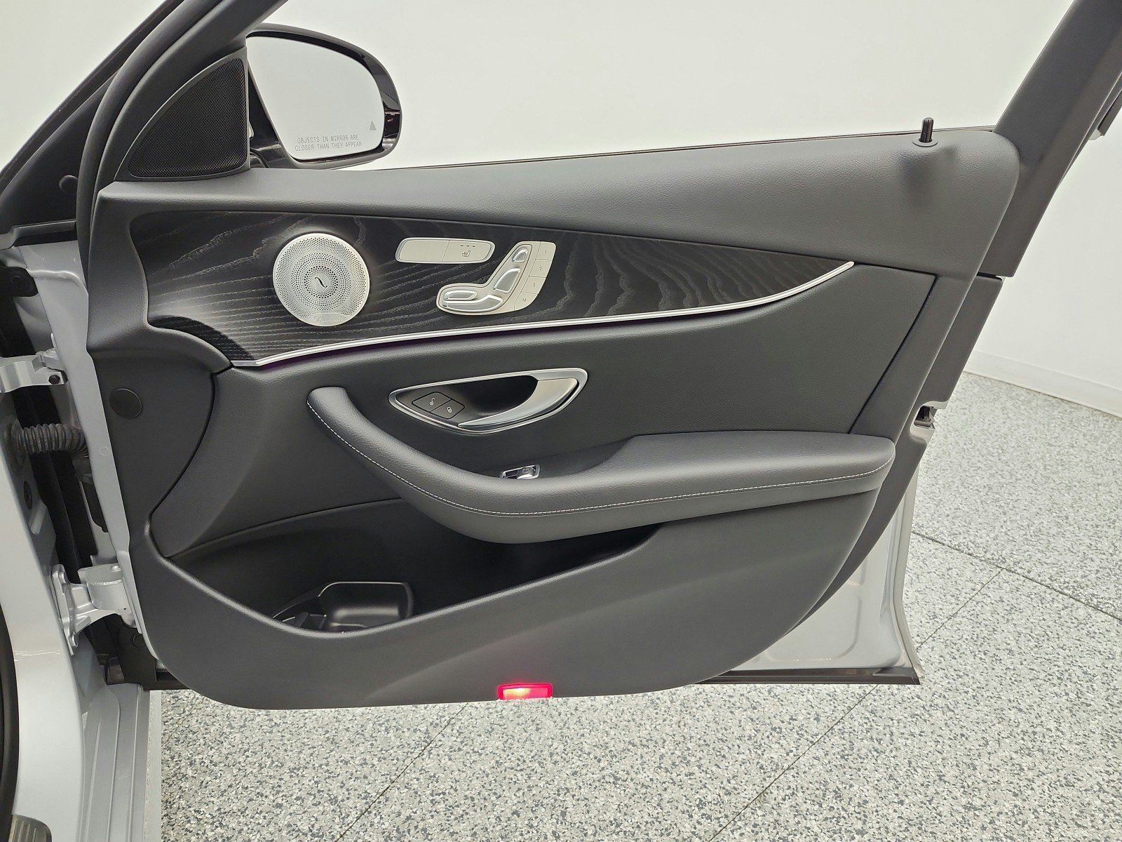 Used 2019 Mercedes-Benz E 300 image 21