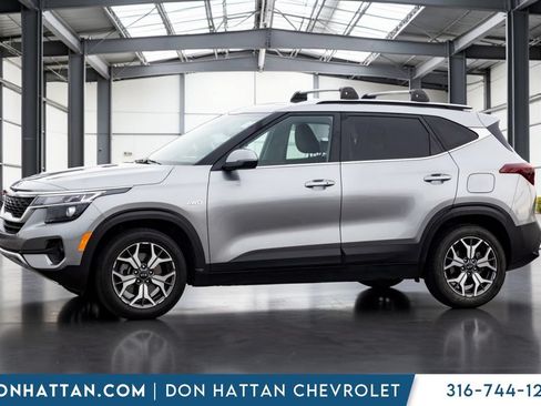 Used 2021 Kia Seltos EX AWD/4WD image 2