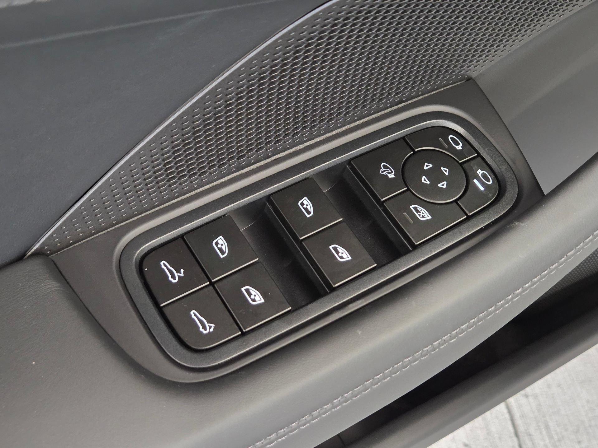 New 2026 Porsche Panamera 4 AWD/4WD image 15