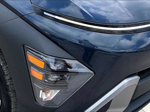 Used 2025 Hyundai Kona SEL AWD/4WD image 22