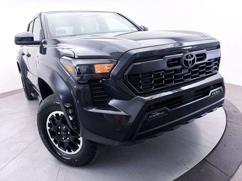 Used 2024 Toyota Tacoma TRD Off-Road AWD/4WD image 5