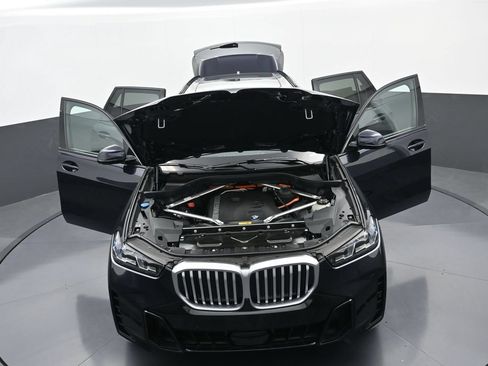 New 2026 BMW X5 xDrive50e w/ M Sport Package AWD/4WD image 39